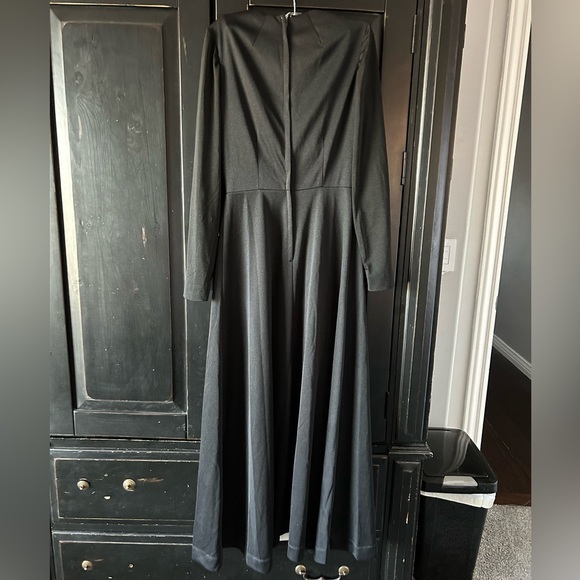 60s and 70s Vintage Classic V-neck Maxi Dress. Fits S-M, 6-10. - Picture 2 of 3